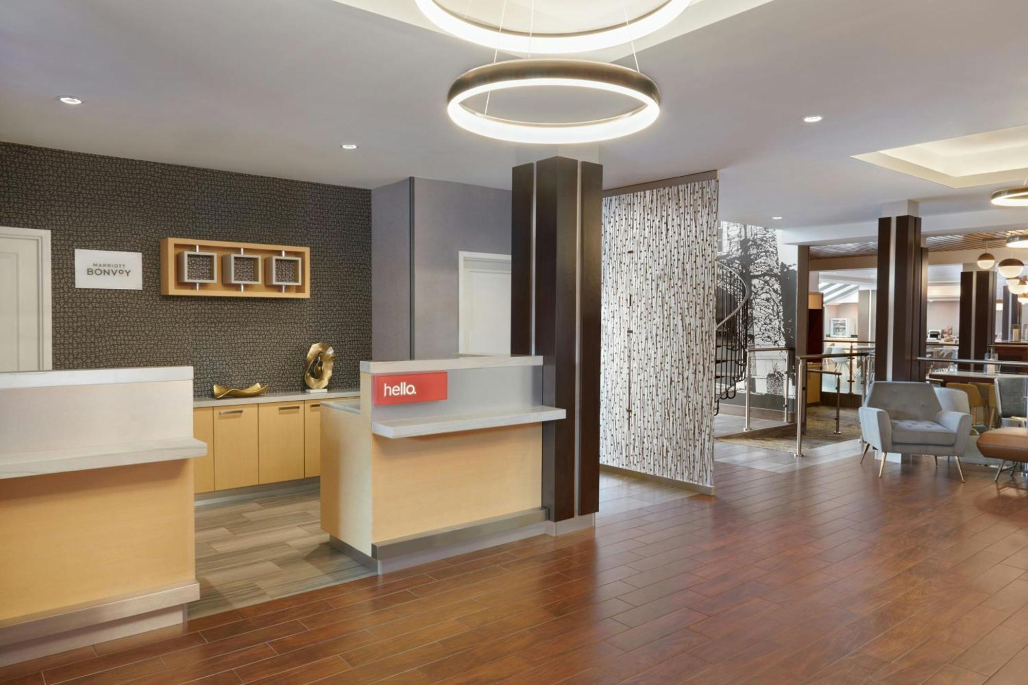 Towneplace Suites By Marriott Лондон Екстер'єр фото